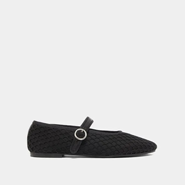 Ballet flats with strap in black mesh