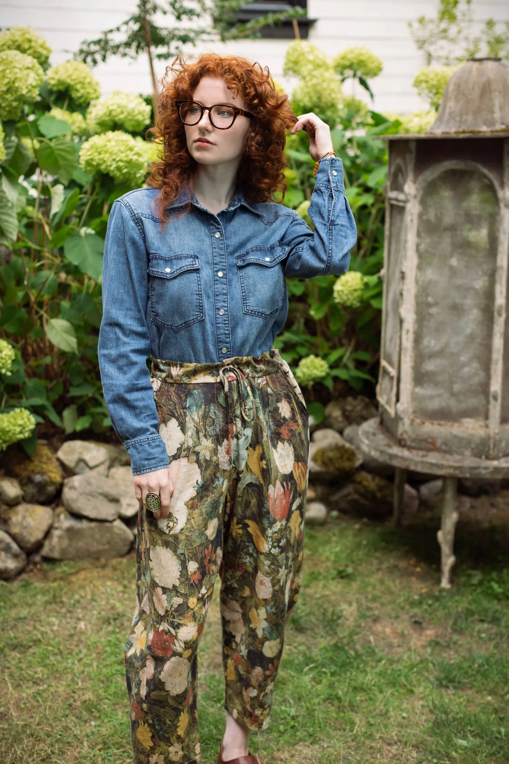 I Dream in Flowers Boho Linen Bee Print Cropped Artist Pants