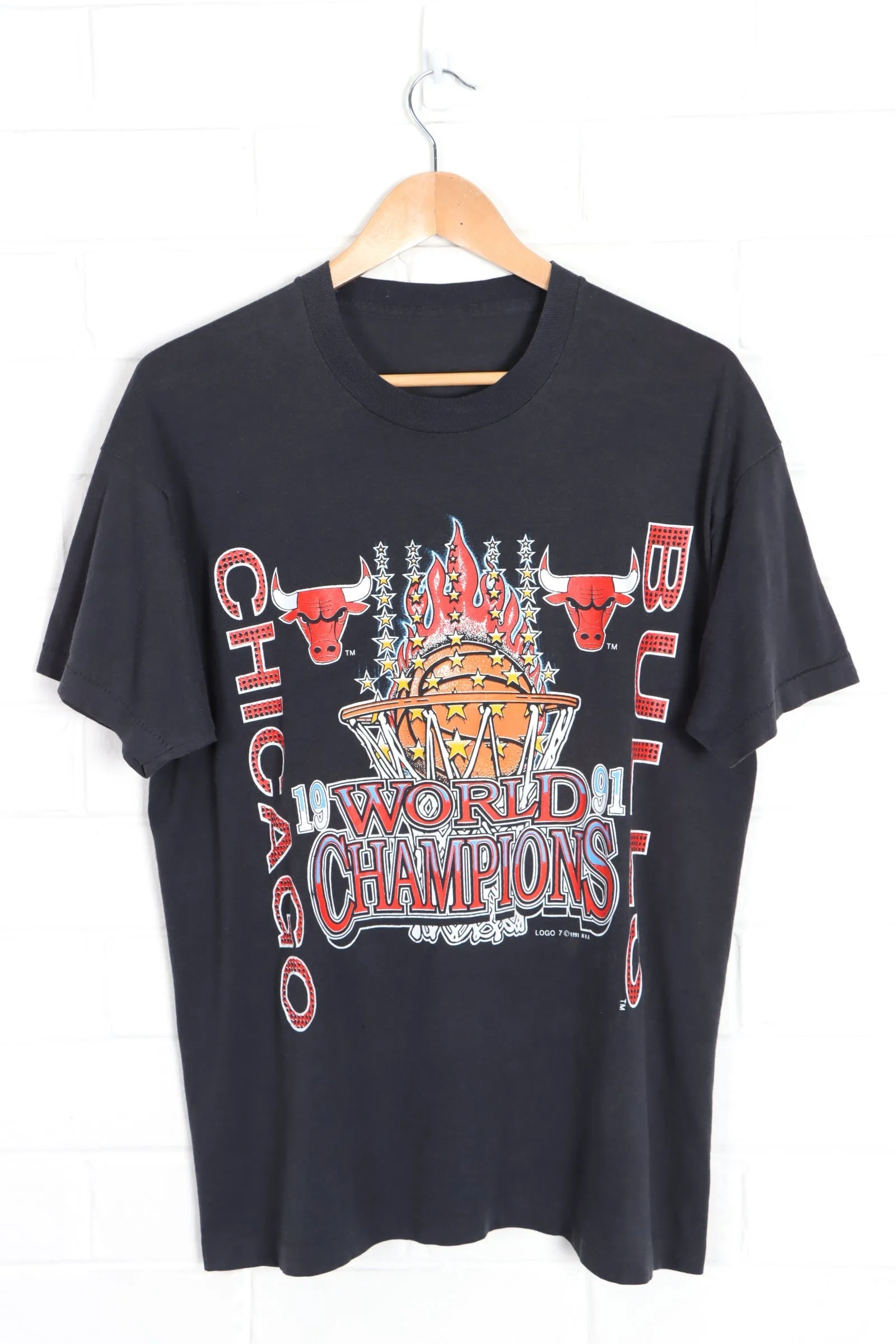 NBA 1991 Chicago Bulls World Champions LOGO 7 T-Shirt (M-L)