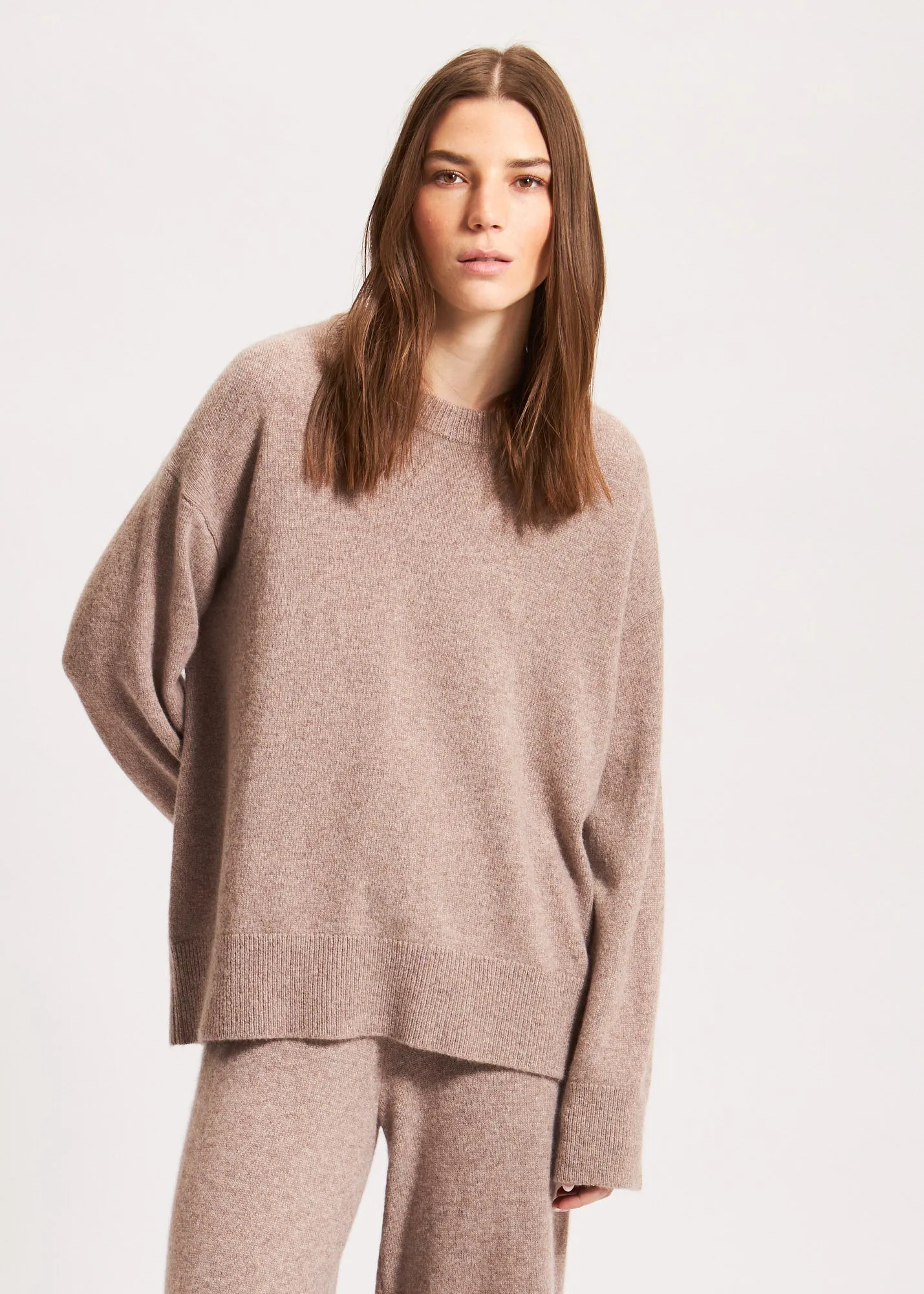 RELAXED CASHMERE CREWNECK