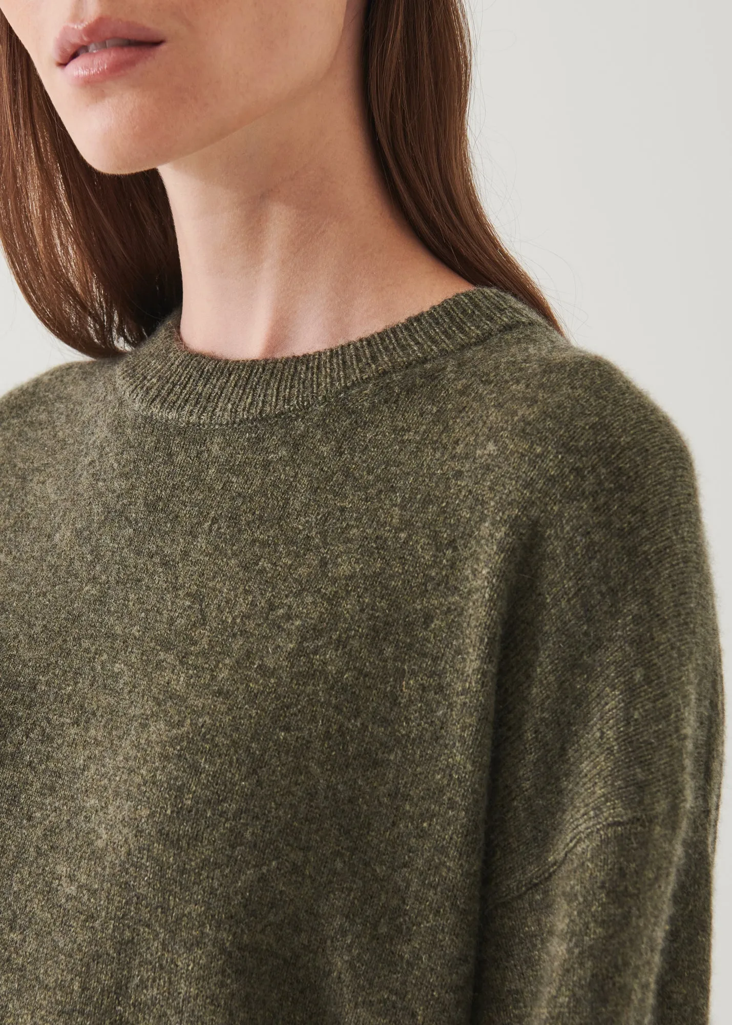 RELAXED CASHMERE CREWNECK